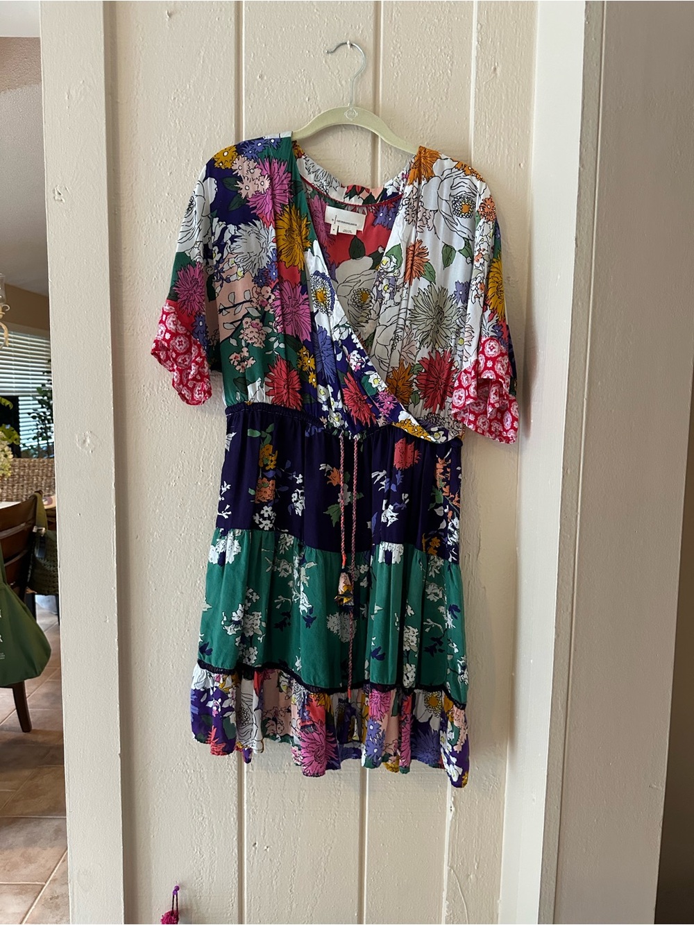 EXCELLENT GORGEOUS ANTHROPOLOGIE MULTI PRINT CROSSOVER DRESS WOW L